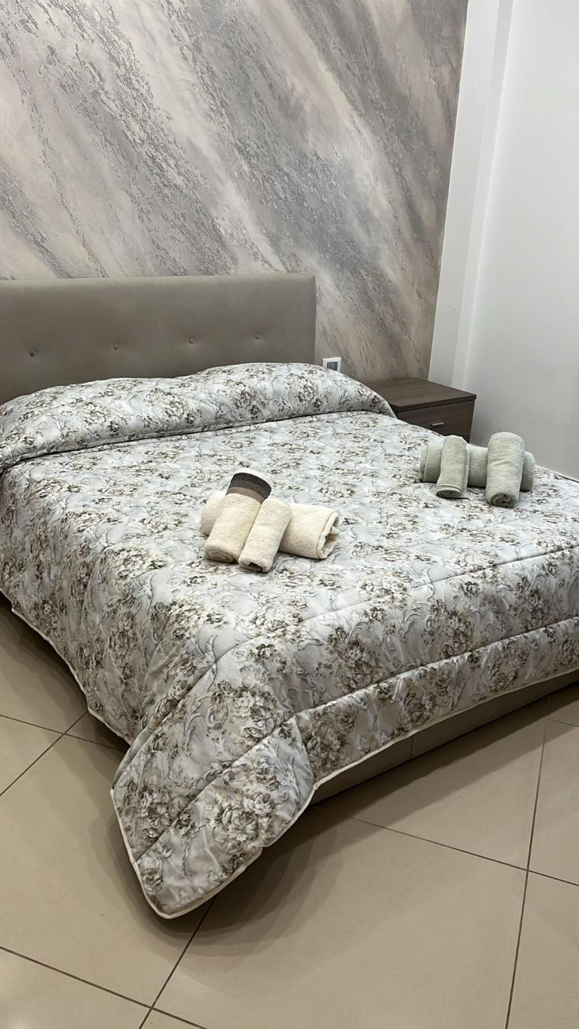 Casa Vacanza Helios Leonforte Екстер'єр фото
