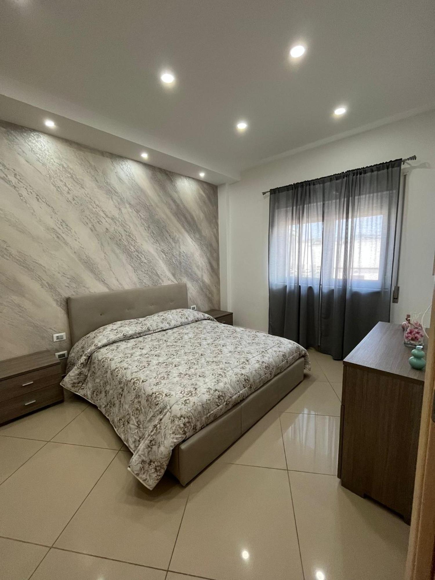 Casa Vacanza Helios Leonforte Екстер'єр фото