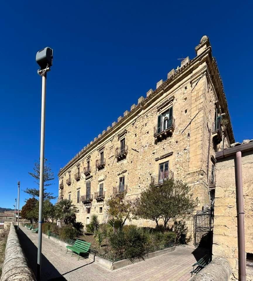 Casa Vacanza Helios Leonforte Екстер'єр фото
